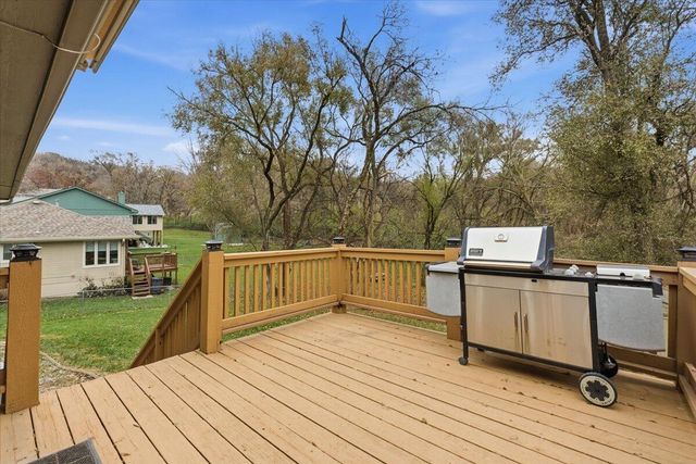 733 PARKWILD Drive, Council Bluffs, IA 51503