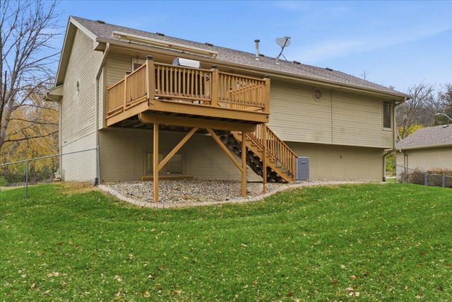 733 PARKWILD Drive, Council Bluffs, IA 51503