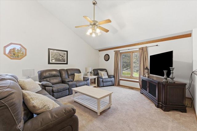 733 PARKWILD Drive, Council Bluffs, IA 51503