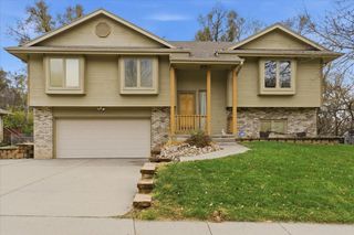 733 PARKWILD Drive, Council Bluffs, IA 51503
