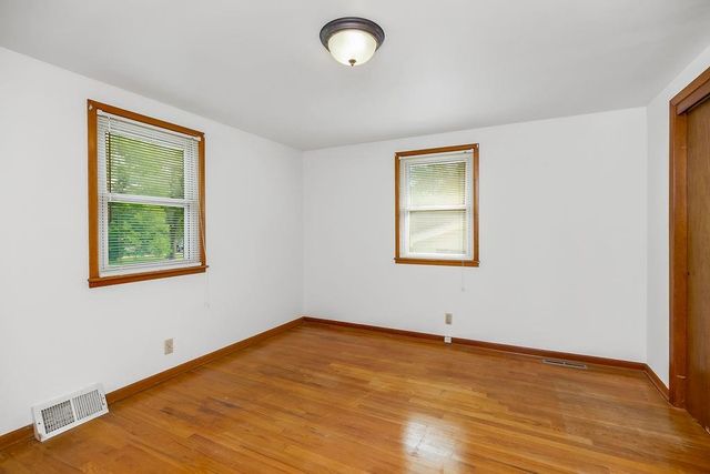 1103 NE 69th Street, Kansas City, MO 64118
