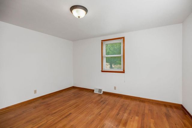 1103 NE 69th Street, Kansas City, MO 64118