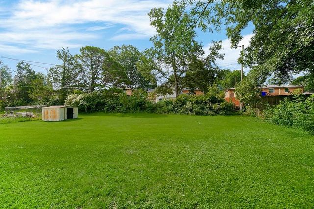 1103 NE 69th Street, Kansas City, MO 64118