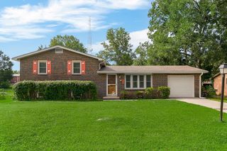 1103 NE 69th Street, Kansas City, MO 64118