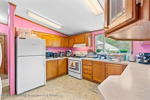 416 W Holmes Road, Lansing, MI 48910