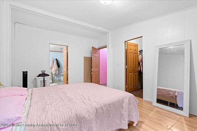 416 W Holmes Road, Lansing, MI 48910