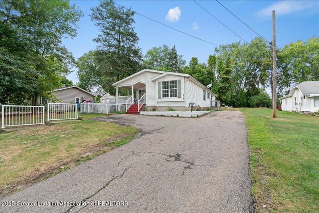 416 W Holmes Road, Lansing, MI 48910