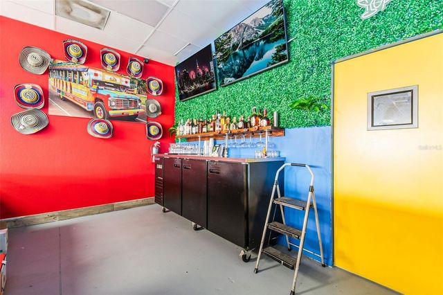 2471 E SEMORAN BOULEVARD, Apopka, FL 32703