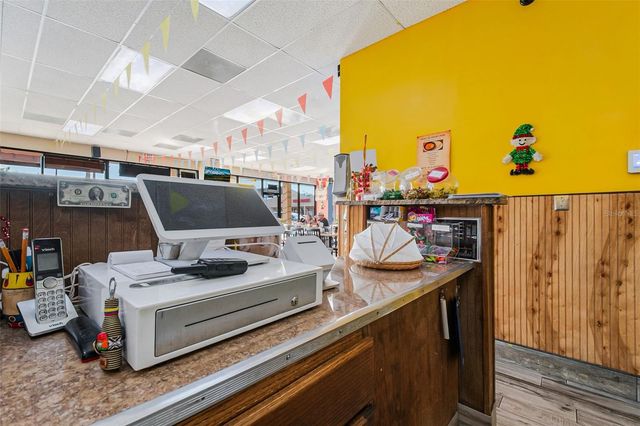 2471 E SEMORAN BOULEVARD, Apopka, FL 32703