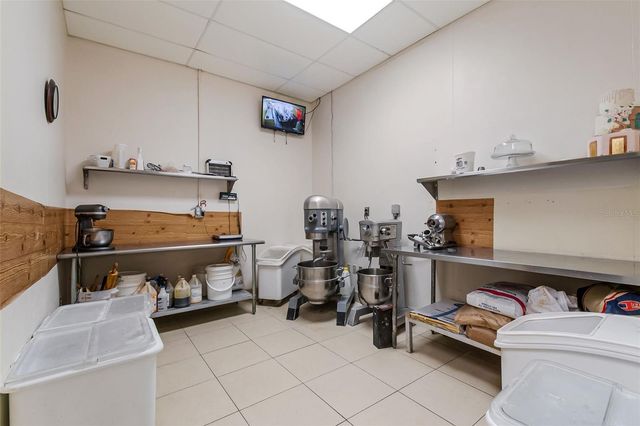 2471 E SEMORAN BOULEVARD, Apopka, FL 32703