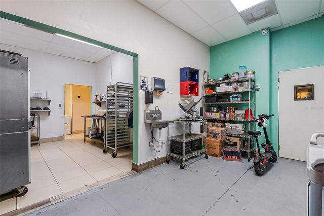 2471 E SEMORAN BOULEVARD, Apopka, FL 32703