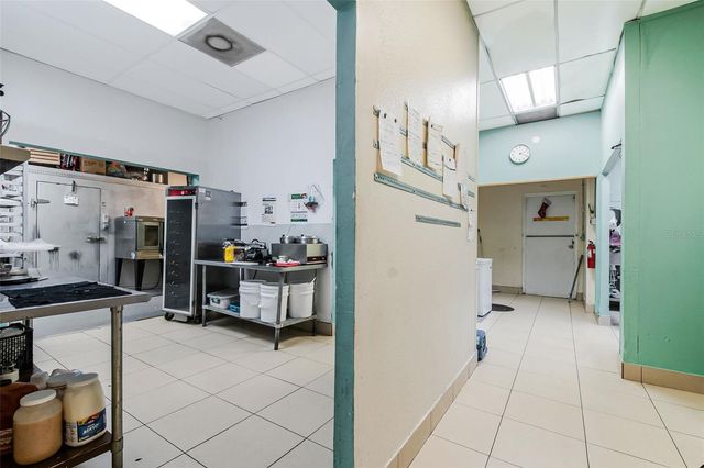 2471 E SEMORAN BOULEVARD, Apopka, FL 32703