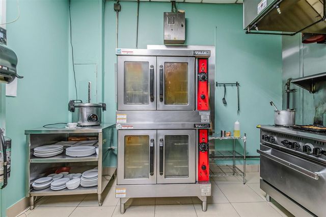 2471 E SEMORAN BOULEVARD, Apopka, FL 32703