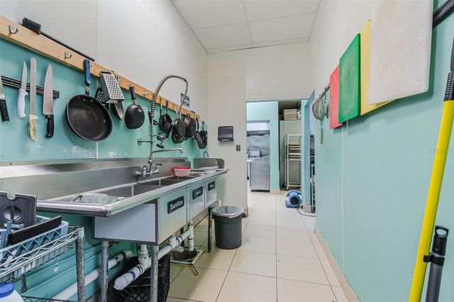 2471 E SEMORAN BOULEVARD, Apopka, FL 32703