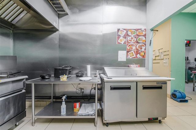 2471 E SEMORAN BOULEVARD, Apopka, FL 32703