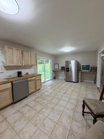 1144 Ridgeway Road, Lafayette, GA 30728