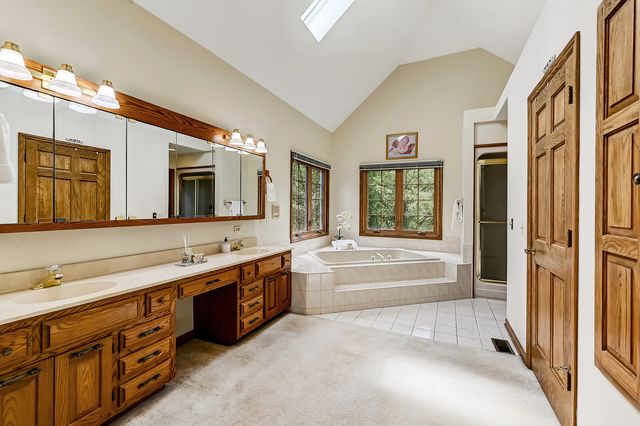 8701 LAKE RIDGE Drive, Darien, IL 60561