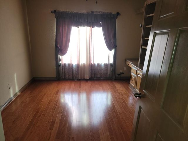 642 NE Valley View Rd, Lawton, OK 73501