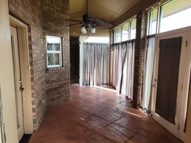 642 NE Valley View Rd, Lawton, OK 73501