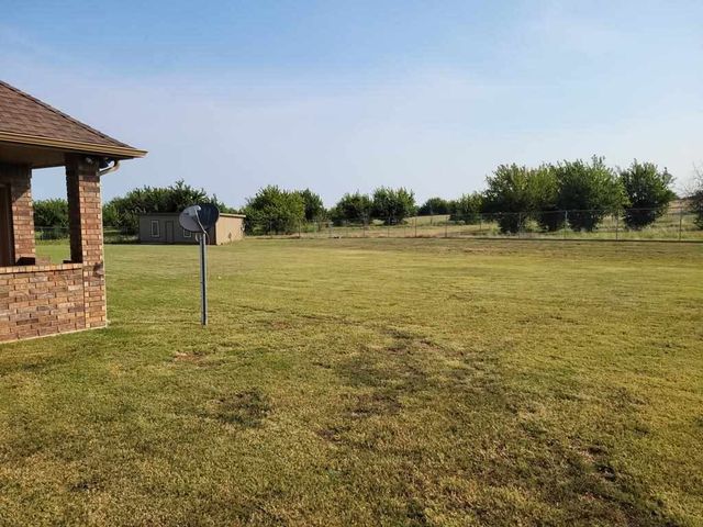 642 NE Valley View Rd, Lawton, OK 73501