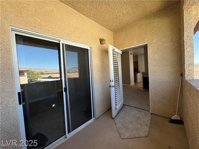 8501 West University Avenue 2074, Las Vegas, NV 89147