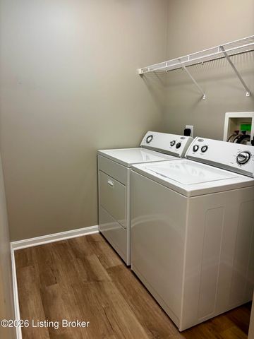 7507 Pony Haven Dr, Louisville, KY 40214