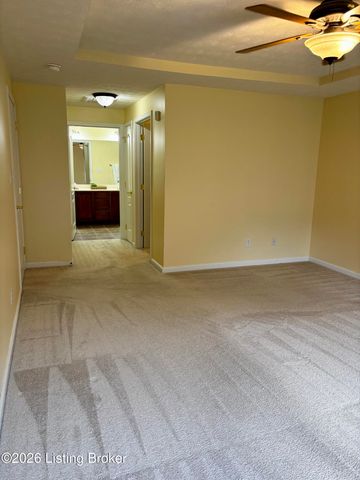 7507 Pony Haven Dr, Louisville, KY 40214