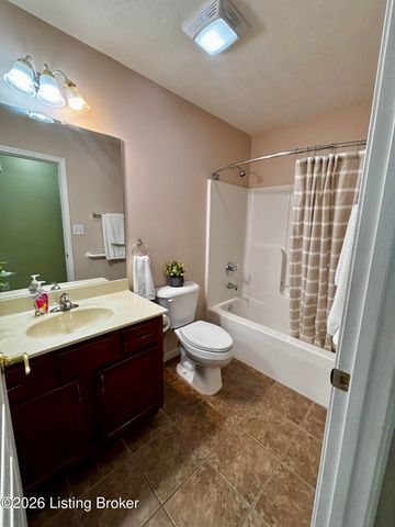7507 Pony Haven Dr, Louisville, KY 40214