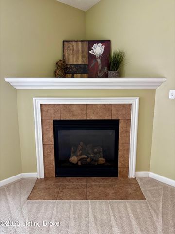 7507 Pony Haven Dr, Louisville, KY 40214