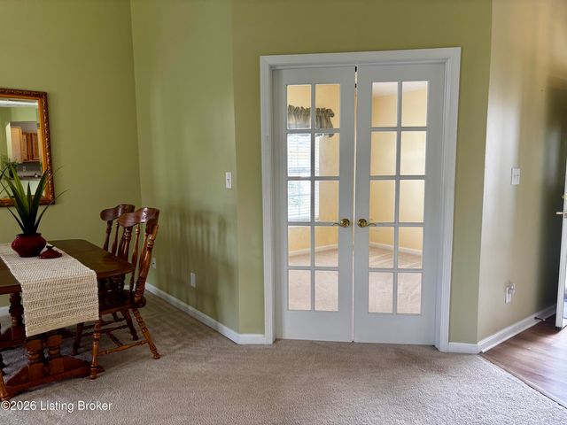 7507 Pony Haven Dr, Louisville, KY 40214
