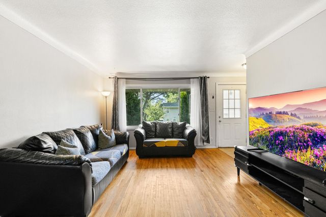 510 Wyoming Street E, Saint Paul, MN 55107