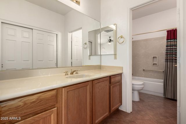 24419 S LAKESTAR Drive, Sun Lakes, AZ 85248