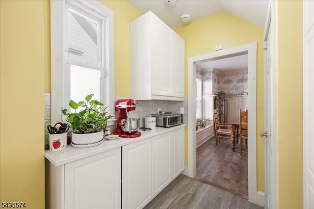 33 Morse Ave, East Orange City, NJ 07017