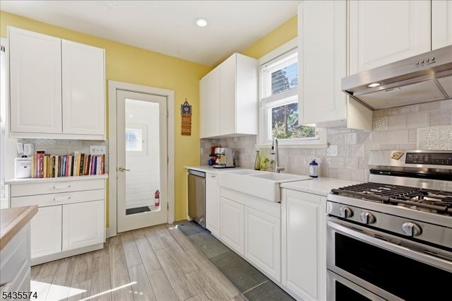33 Morse Ave, East Orange City, NJ 07017