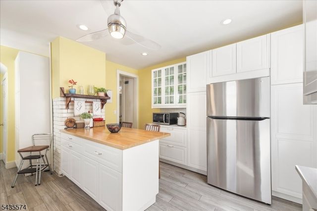 33 Morse Ave, East Orange City, NJ 07017