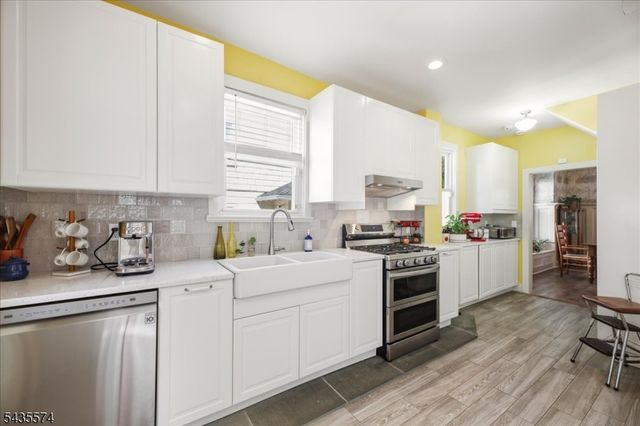 33 Morse Ave, East Orange City, NJ 07017