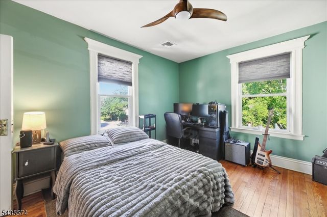 33 Morse Ave, East Orange City, NJ 07017