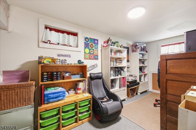 33 Morse Ave, East Orange City, NJ 07017