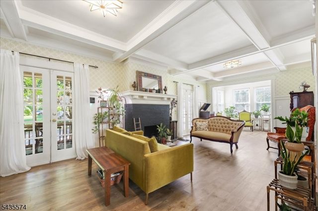 33 Morse Ave, East Orange City, NJ 07017
