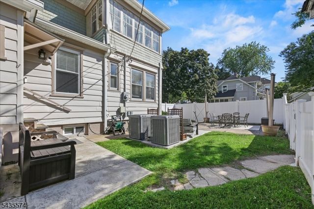 33 Morse Ave, East Orange City, NJ 07017