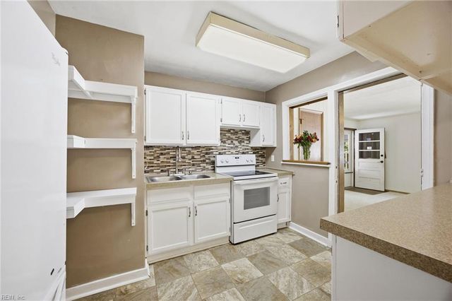 8145 Colin DR, Norfolk, VA 23518