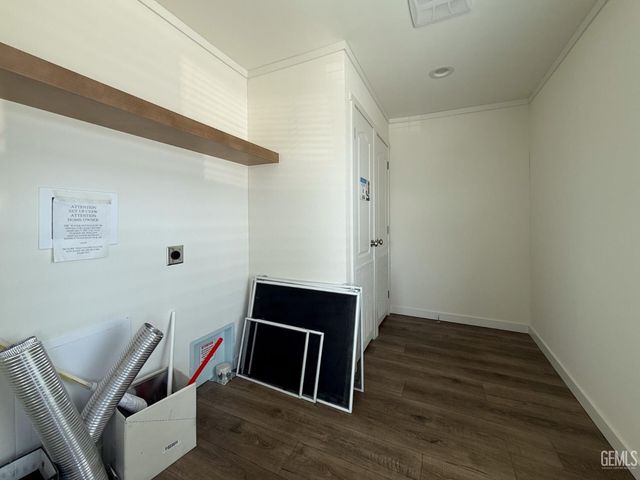 21 Northrup Street, Bakersfield, CA 93307