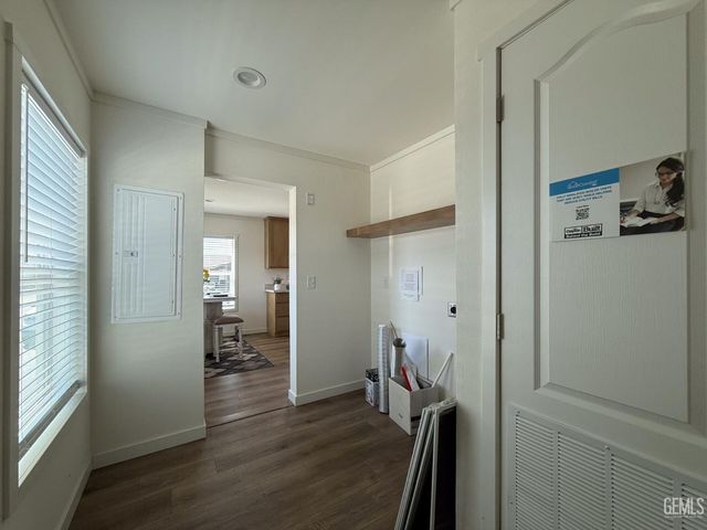 21 Northrup Street, Bakersfield, CA 93307