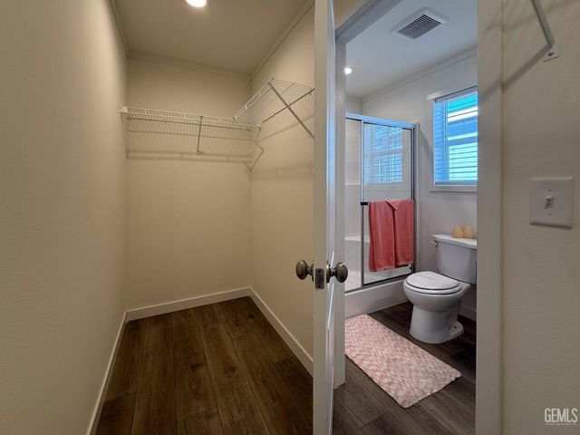 21 Northrup Street, Bakersfield, CA 93307