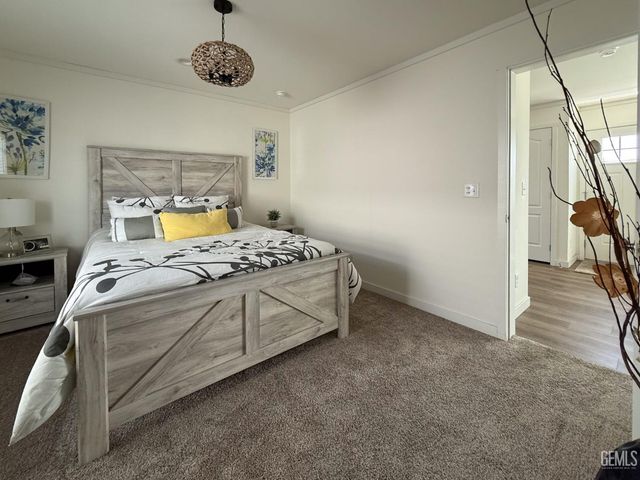 21 Northrup Street, Bakersfield, CA 93307