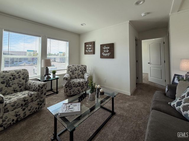 21 Northrup Street, Bakersfield, CA 93307