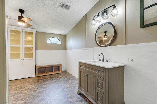 21301 QUAIL HAMMOCK LANE, Groveland, FL 34736