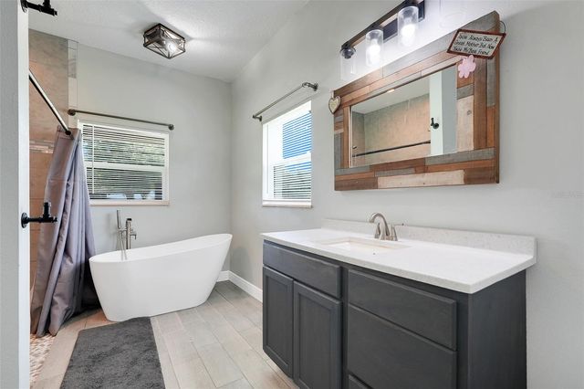 21301 QUAIL HAMMOCK LANE, Groveland, FL 34736