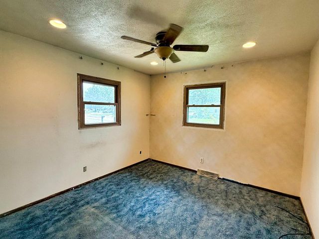 1228 Lakeview AVENUE, South Milwaukee, WI 53172