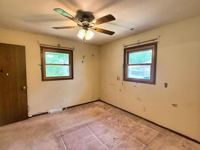 1228 Lakeview AVENUE, South Milwaukee, WI 53172